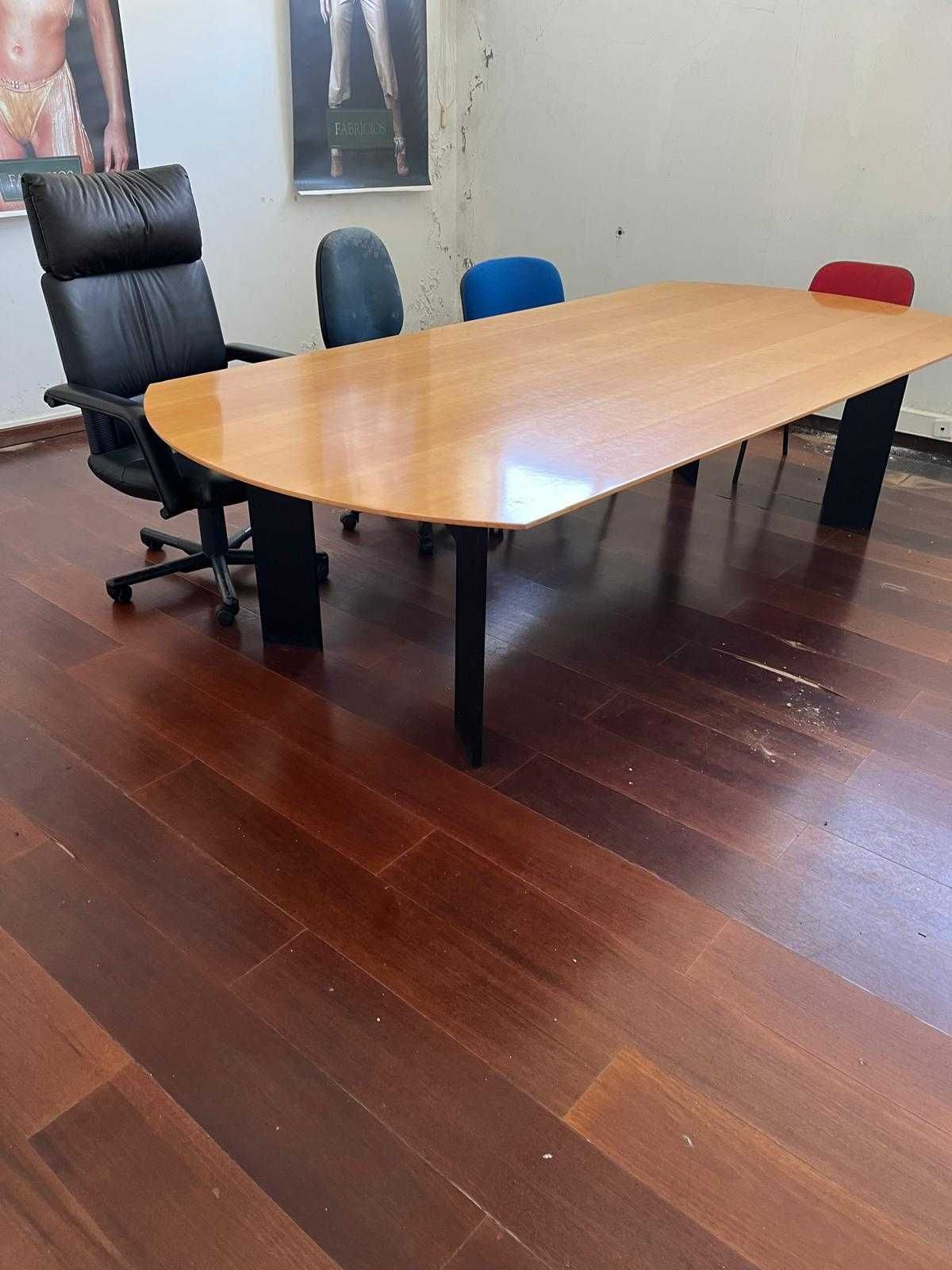 Mesa Sala Reuniões