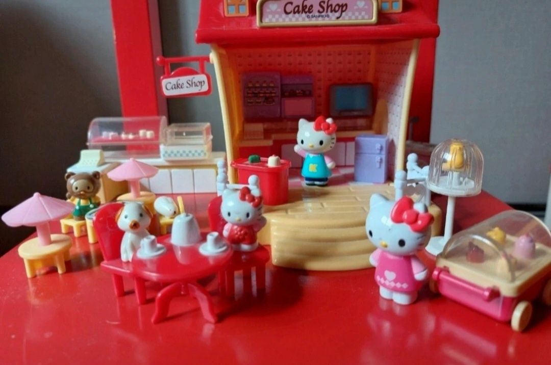 Hello Kitty Cake Shop + peças adicionais