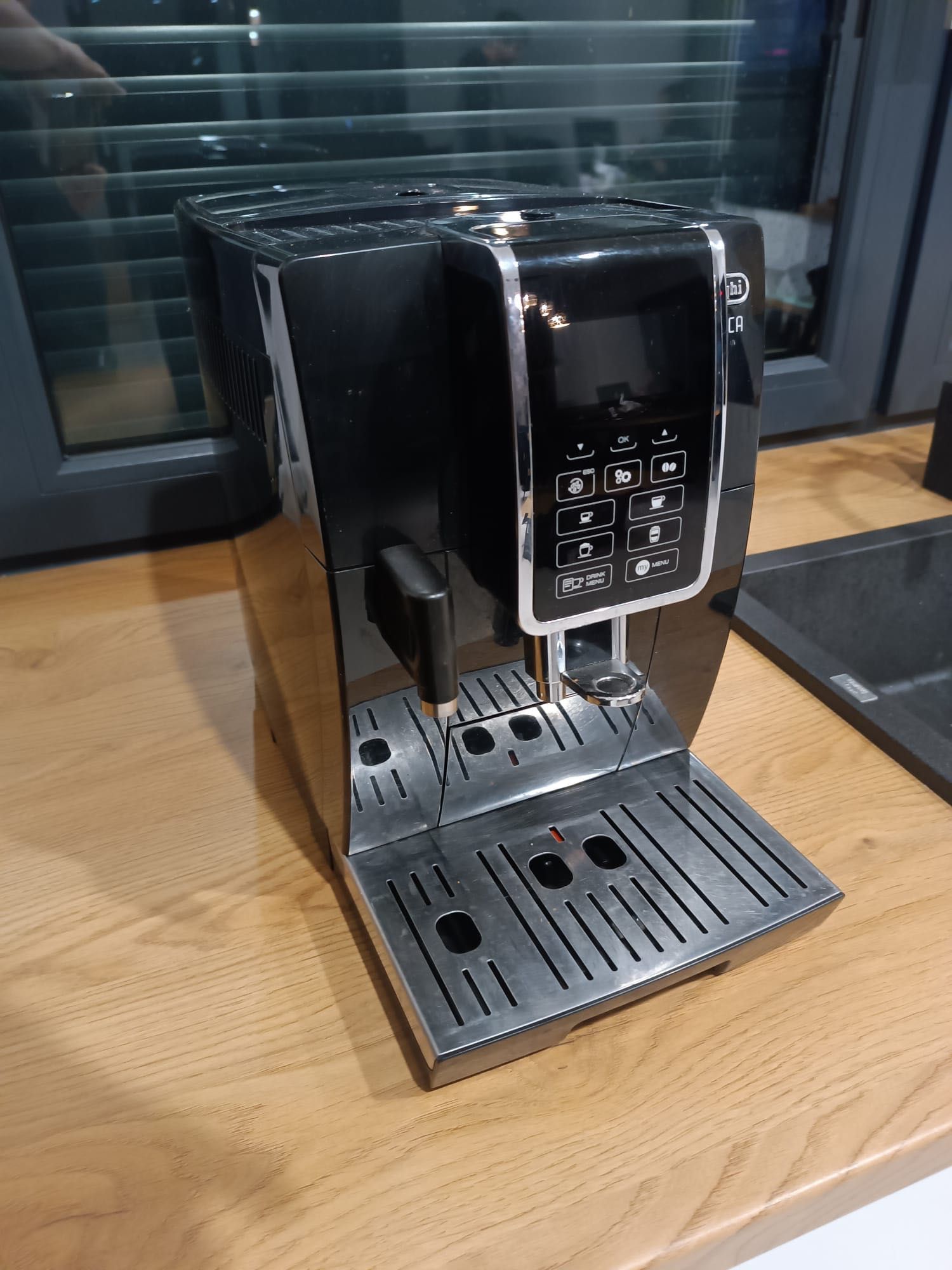 Expres de’longhi ECAM 356.57.B de’longhi