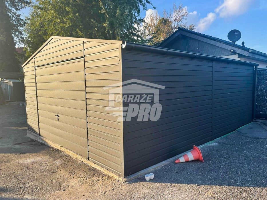 Garaż blaszany 5x7 Brama + drzwi  Antracyt  Dach dwuspadowy GP106