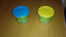 Sprzedam pojemniki plastikowe około 125 ml