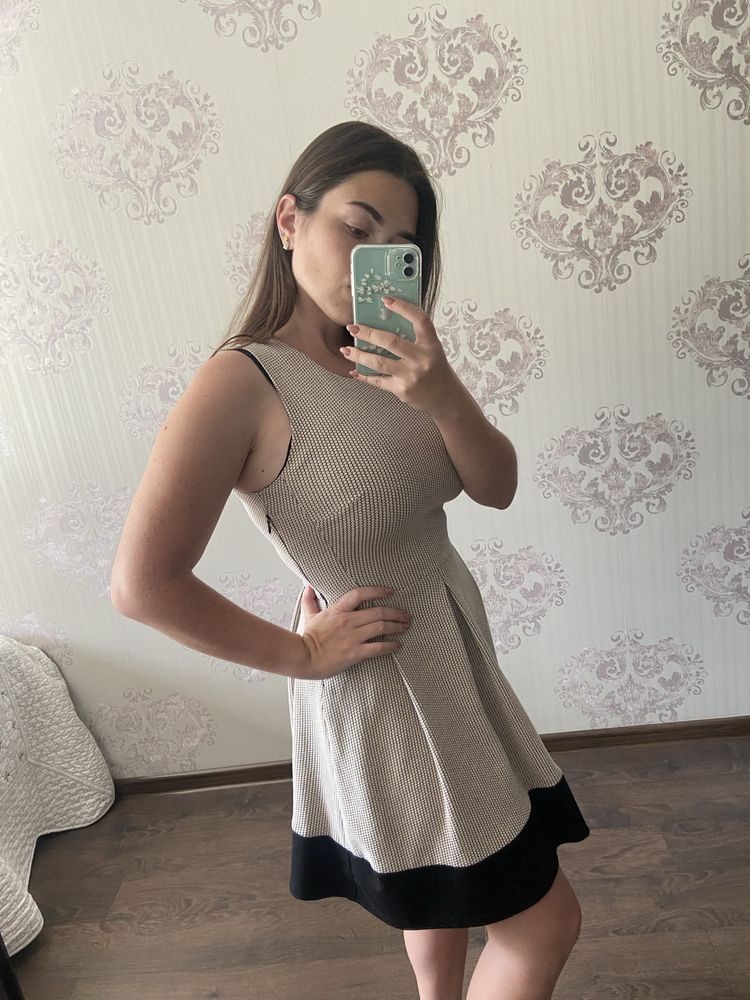 Сарафан класичний Stradivarius