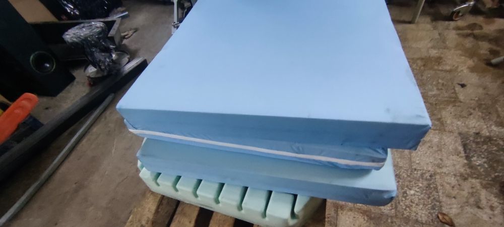 Materac piankowy  90x200