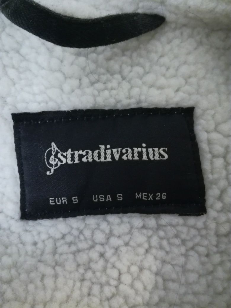 Джинсова куртка Stradivarius
