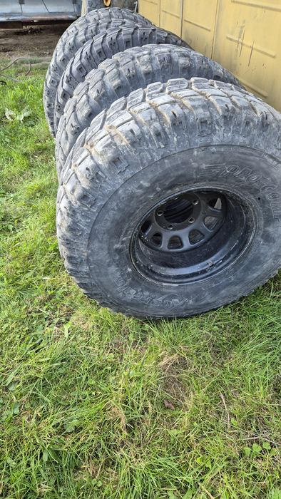 Резина уаз 5 колес р15. 35 з дисками -40