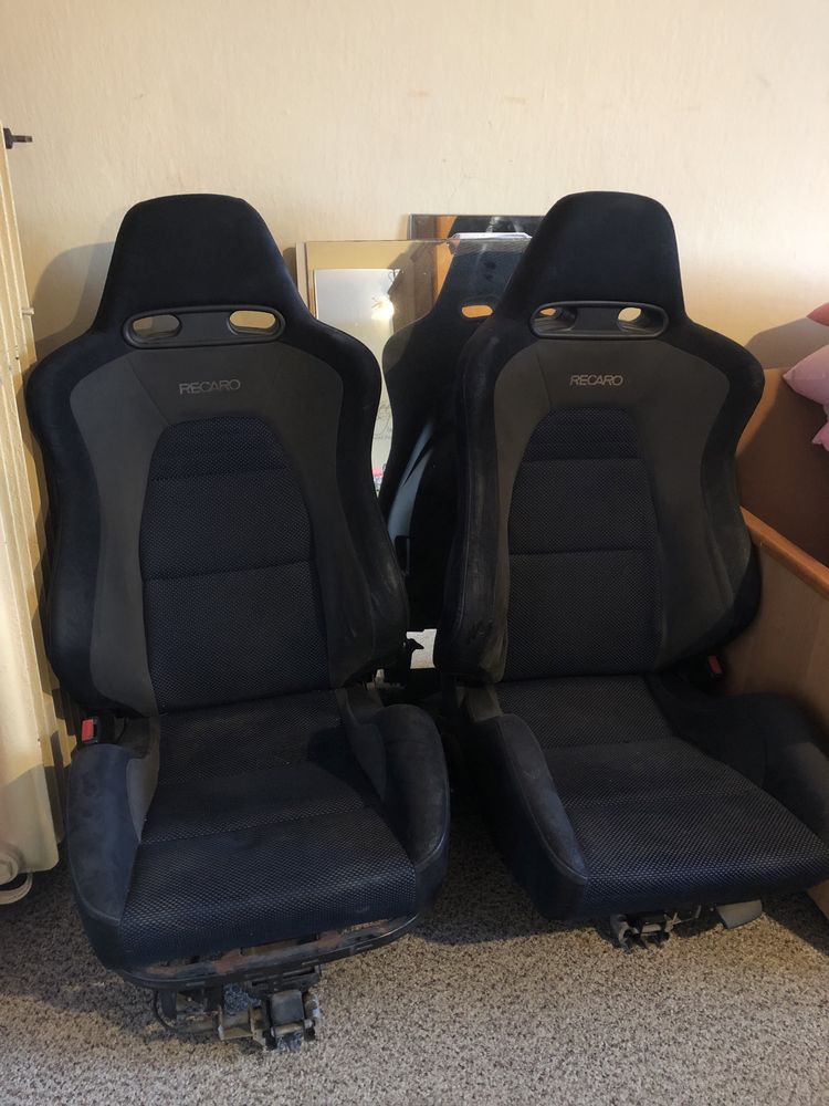 Fotele kubelkowe RECARO