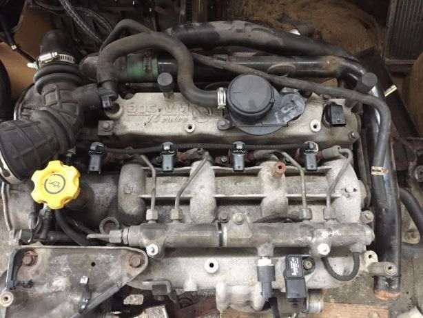 Motor + caixa de velocidades Chrysler Voyager 2.5 crd