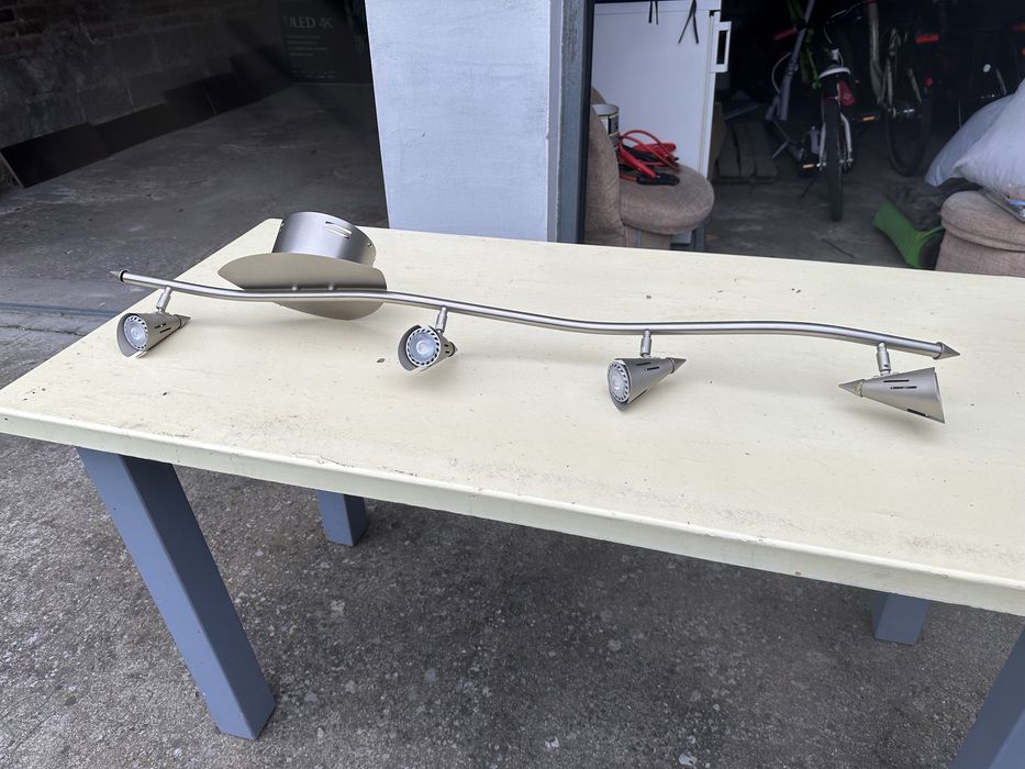 Lampa sufitowa LED 4-punktowa (spot)