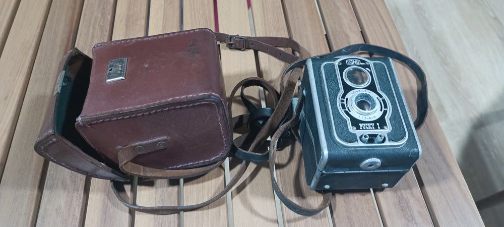 Câmera de Caixa Vintage: INSING PUCKY I (Box Camera) + Estojo Original