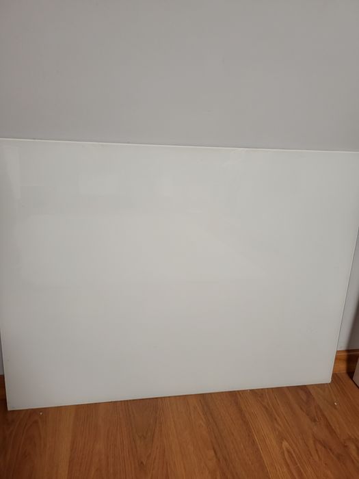 Tablica szklana magnetyczna kolor biały Stan bardo doby  używany.