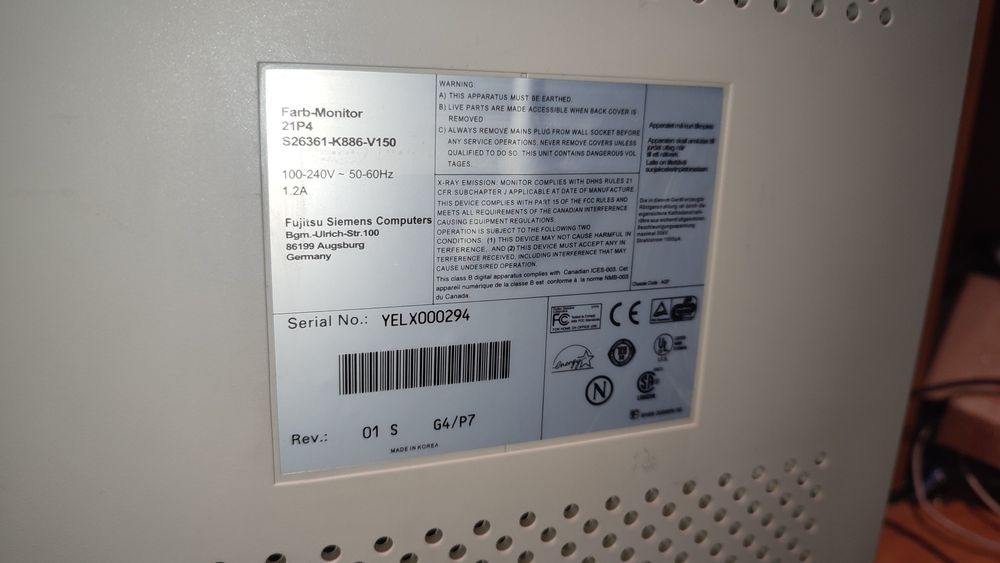 Професійний 21 CRT монітор Fujitsu-Siemens ScenicView 21P4