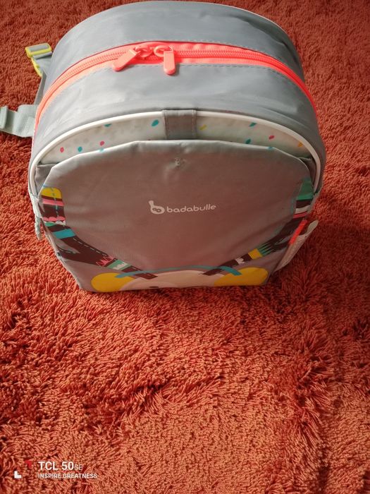 Mochila que se transforma em acento elevatório da badabulle.