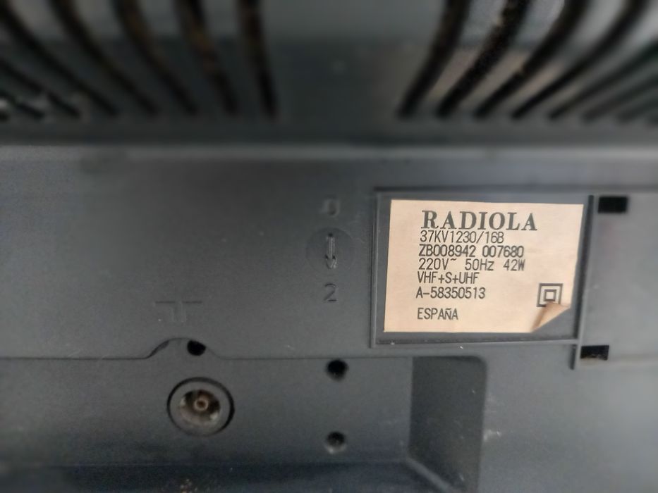 Televisão pequena marca espanhola Radiola