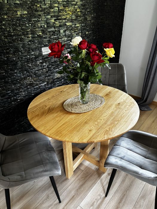 Okrągły stół drewniany dębowy