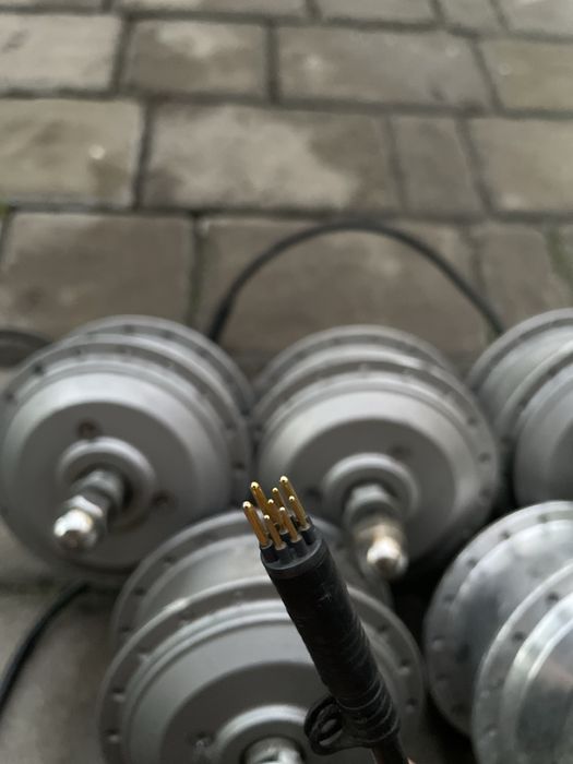 Переднє редукторне мотор-колесо 24/36в 250ват 3пін 6пін 9пін на електр