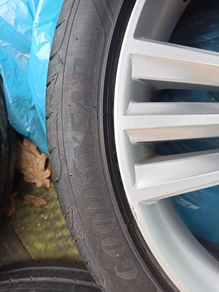 Flagi aluminiowe alufelgi orginalne SKODA 18r 5x112 opony lato Good Ye