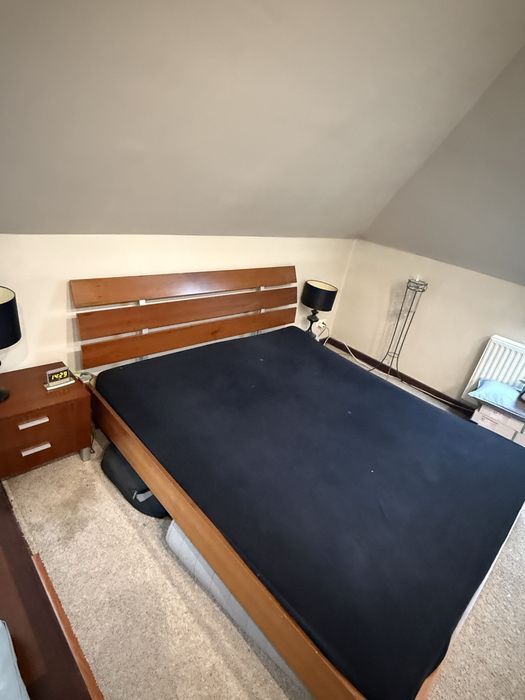 Łóżko i meble do sypialni