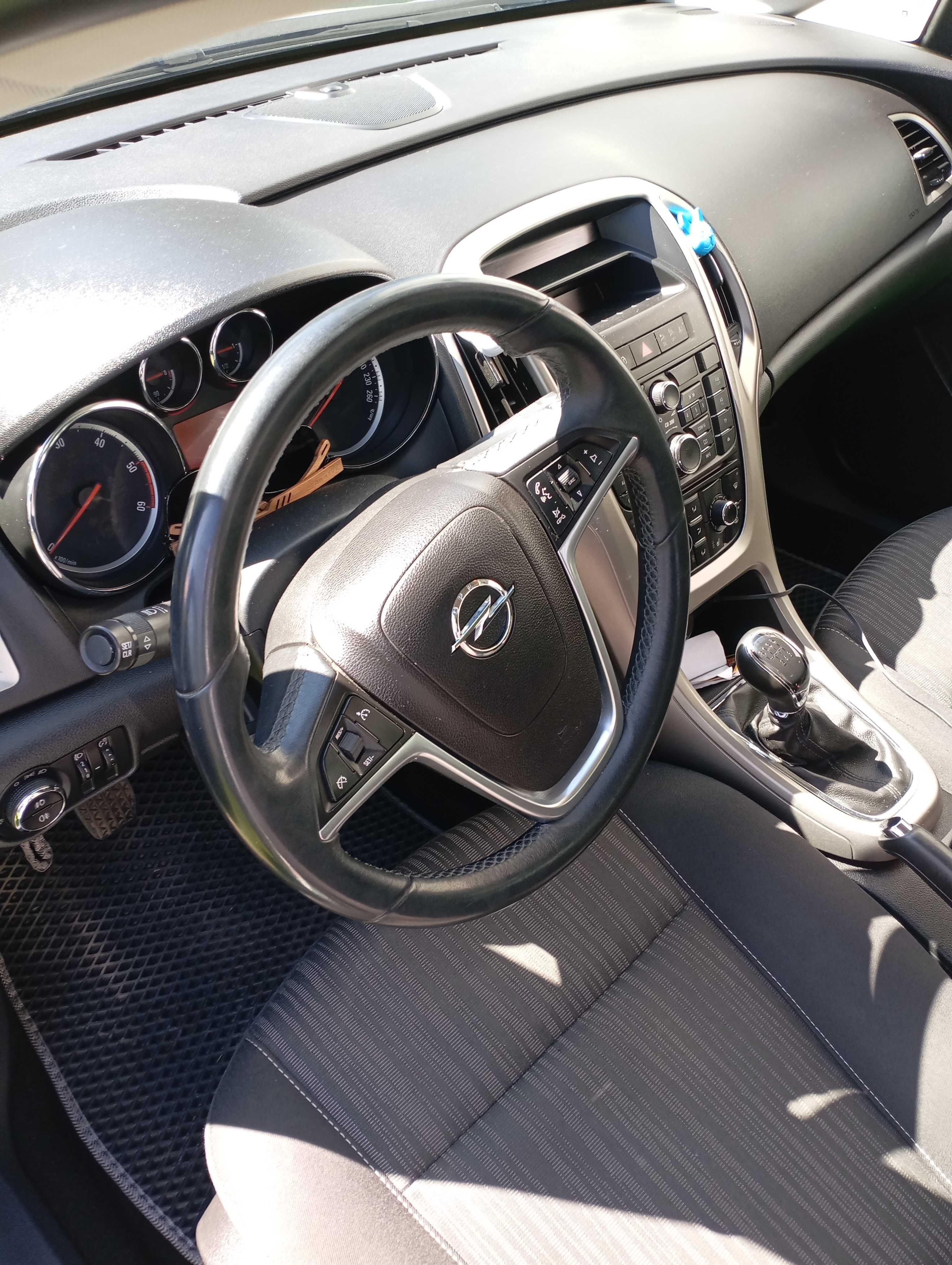 OPEL Astra j універсал