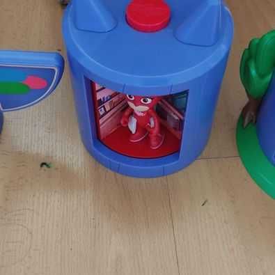 Vendo 3 torres PJ masks