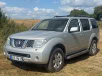 Nissan Pathfinder Nissan pathfinder 2.5dci 174km 4x4 7 osobowy