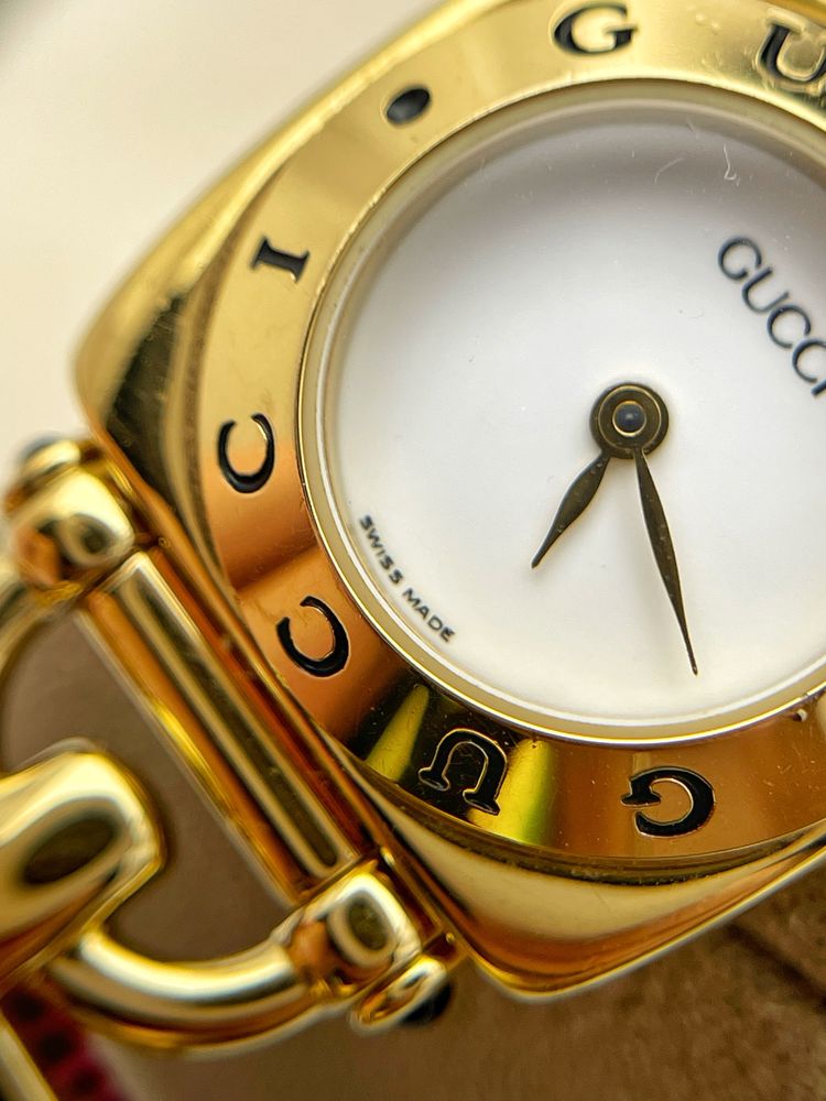 Годинник Gucci 6300l
