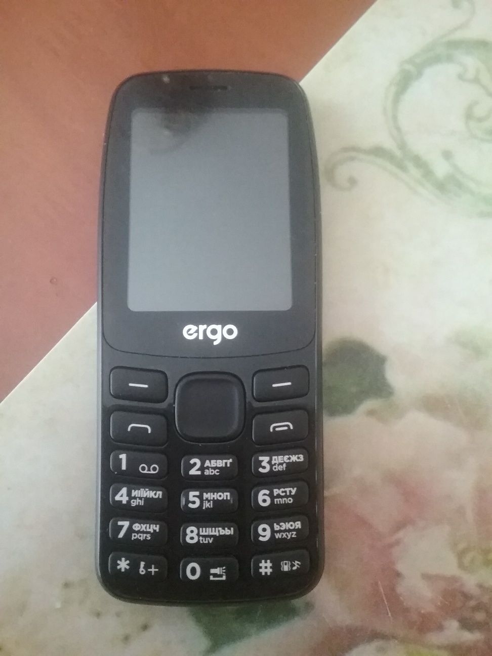 Телефон ergo B241 +карта памяти