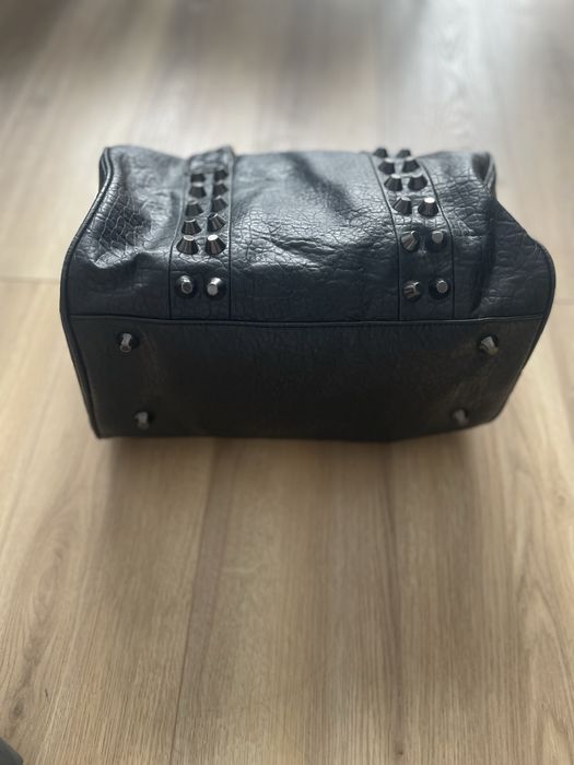 Torba podręczna do ręki weekendowa Avant garde z ćwiekami diffle bag