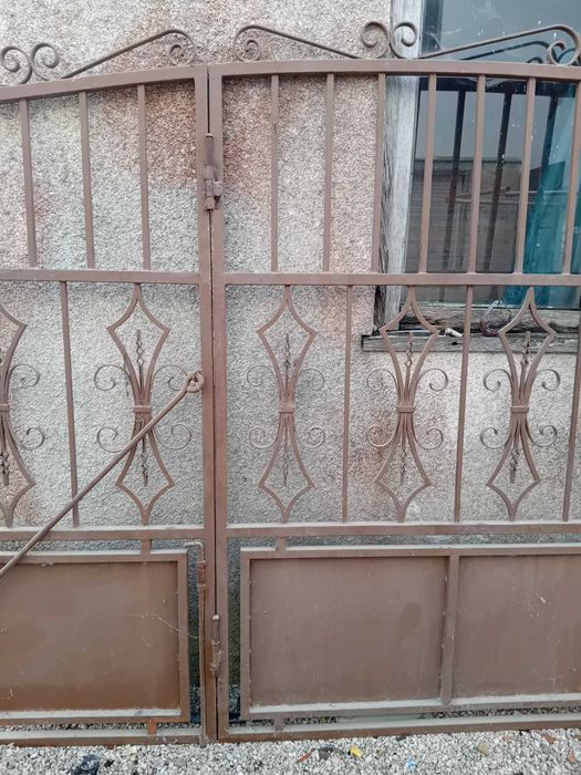 Portão de ferro trabalhado