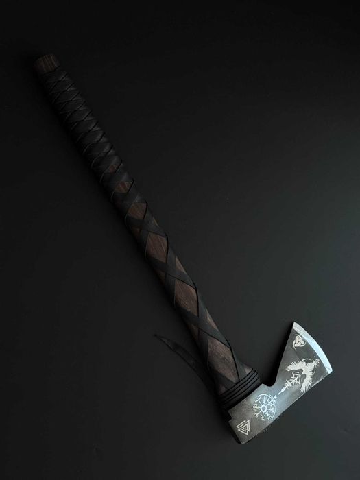 Сокира кована на подарунок Ворон 2 TR72 сталь 65Г Топор ручной работы