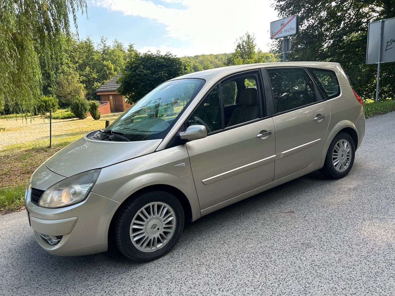 WYNAJEM samochodów wypożyczalnia aut RENT A CAR VANY osobowe SUVY