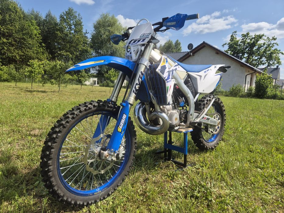 Motocykl enduro TM Racing EN 300 Fi KTM Husqvarna