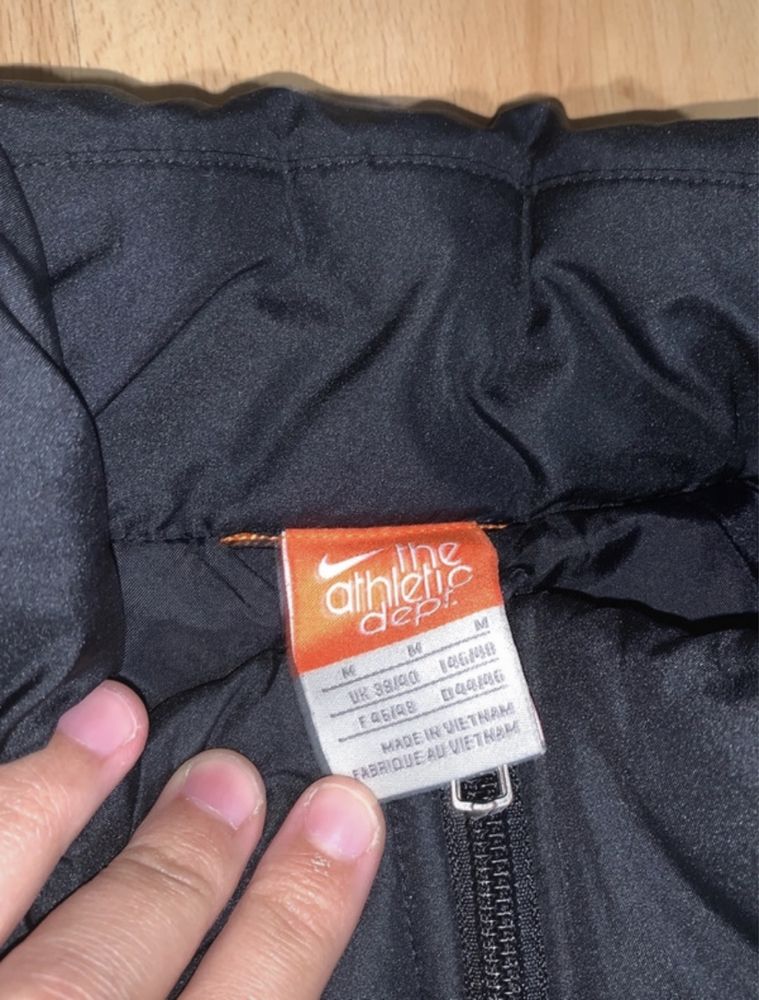 Blusão preto nike tamanho M