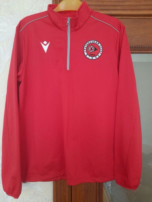 Костюм Macron.