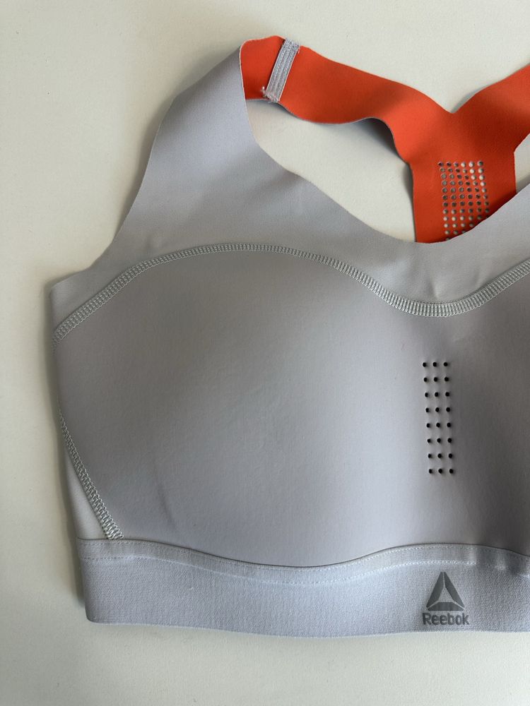 Топ спортивний reebok
