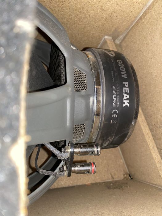 Пасивный Сабуфер Alpine 800w