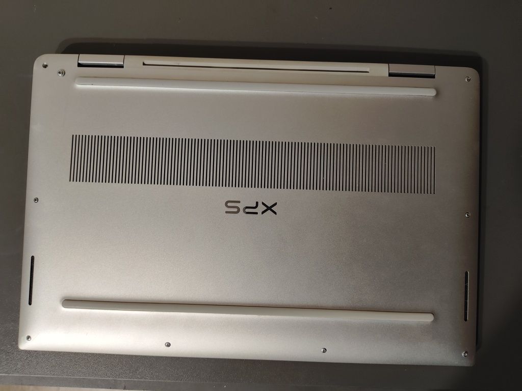 Dell XPS 15 9575 (є нюанси)