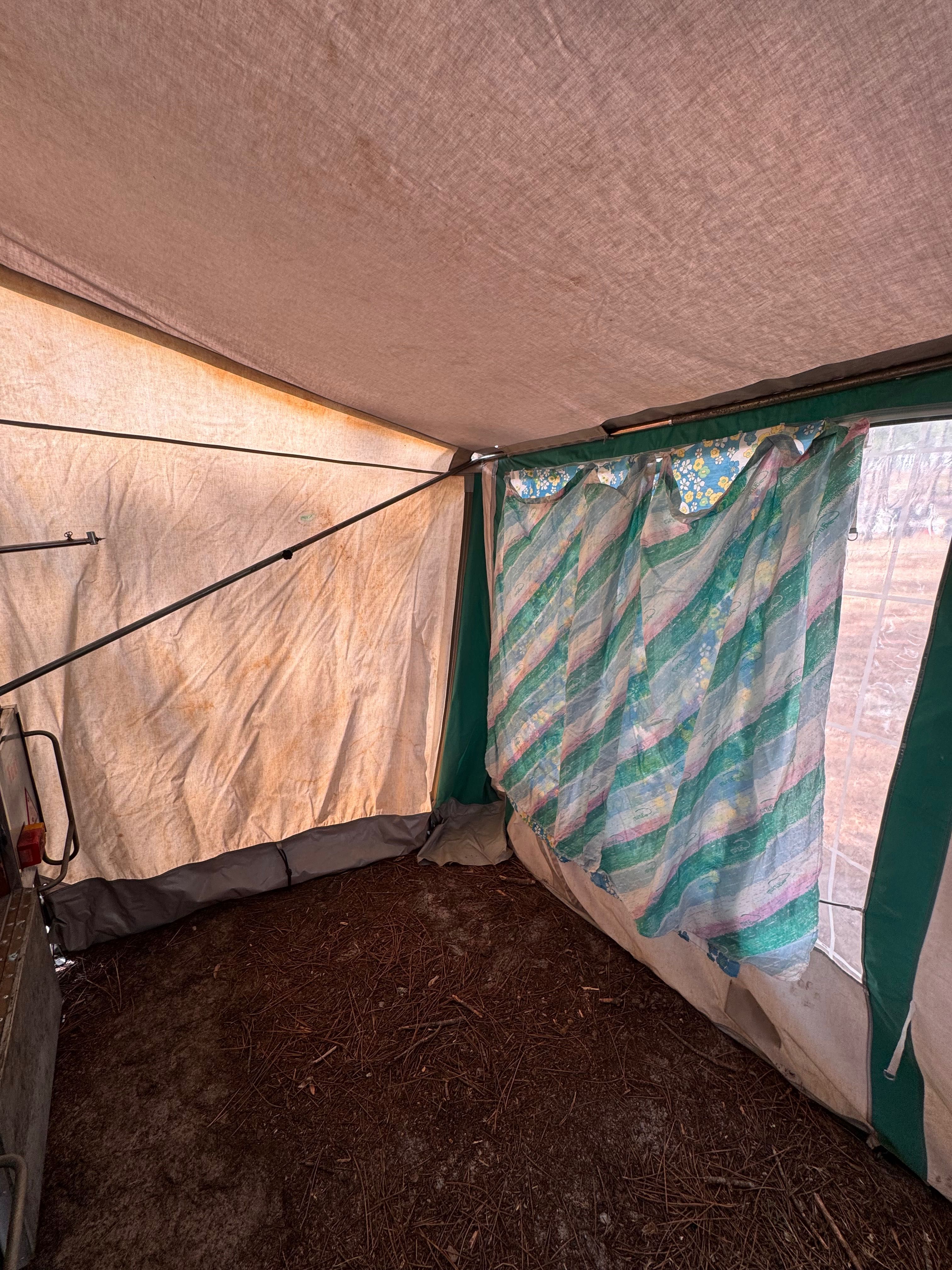 Auto tenda com 2 quartos