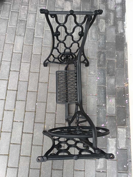 Podstawa nogi od maszyny do szycia SINGER