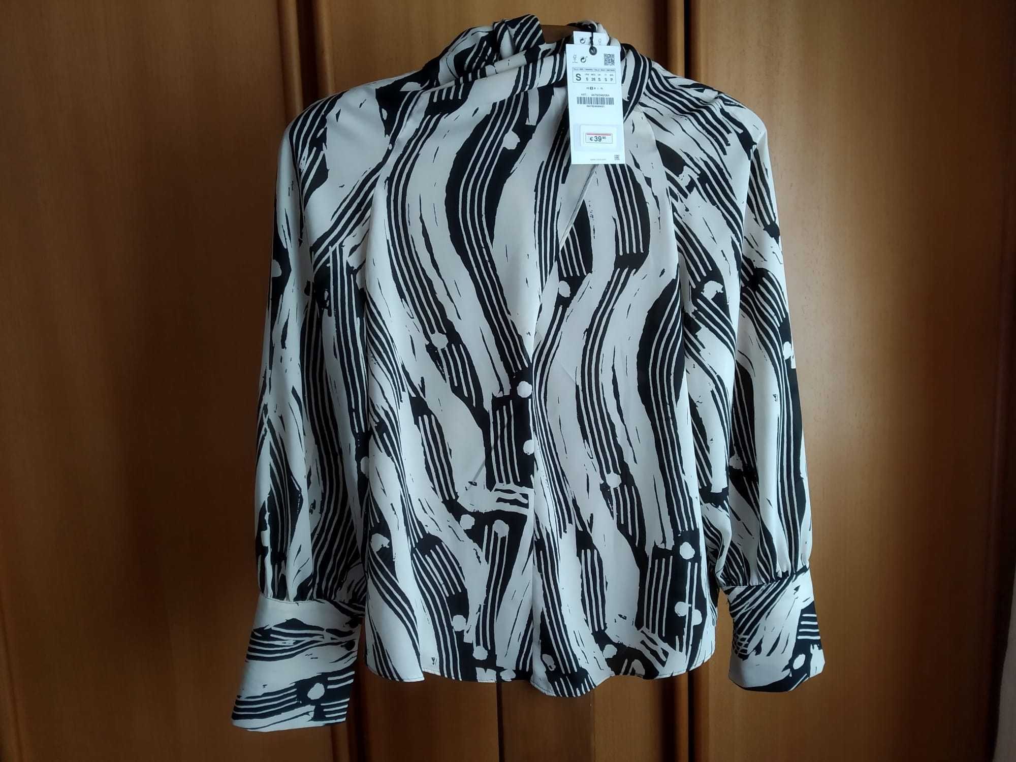 (NOVA, PORTES GRÁTIS) Blusa Estampada com Laço - ZARA (Tamanho S)