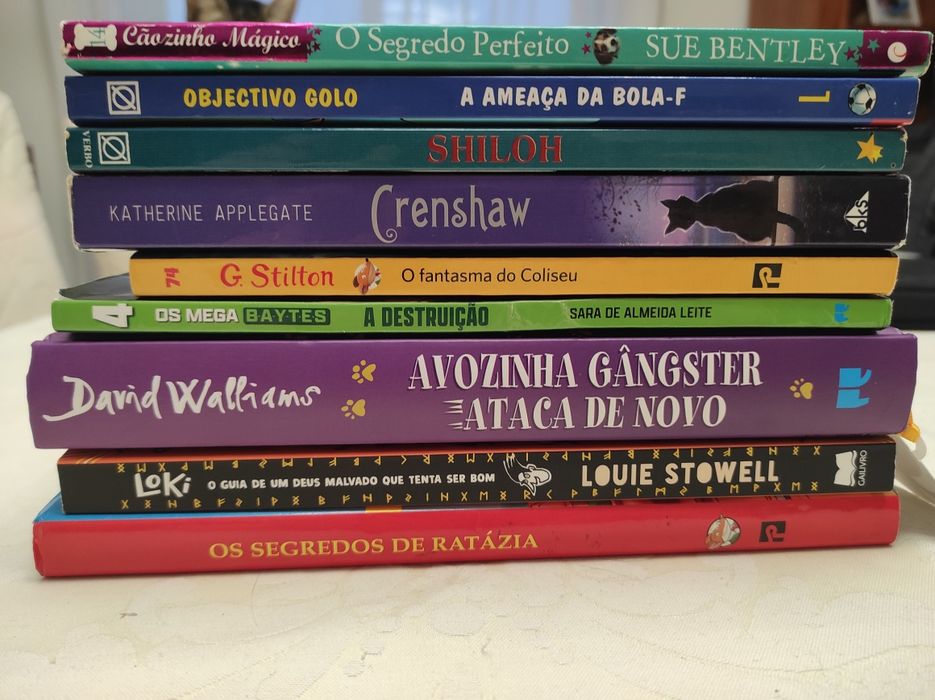 Livros juvenis variados
