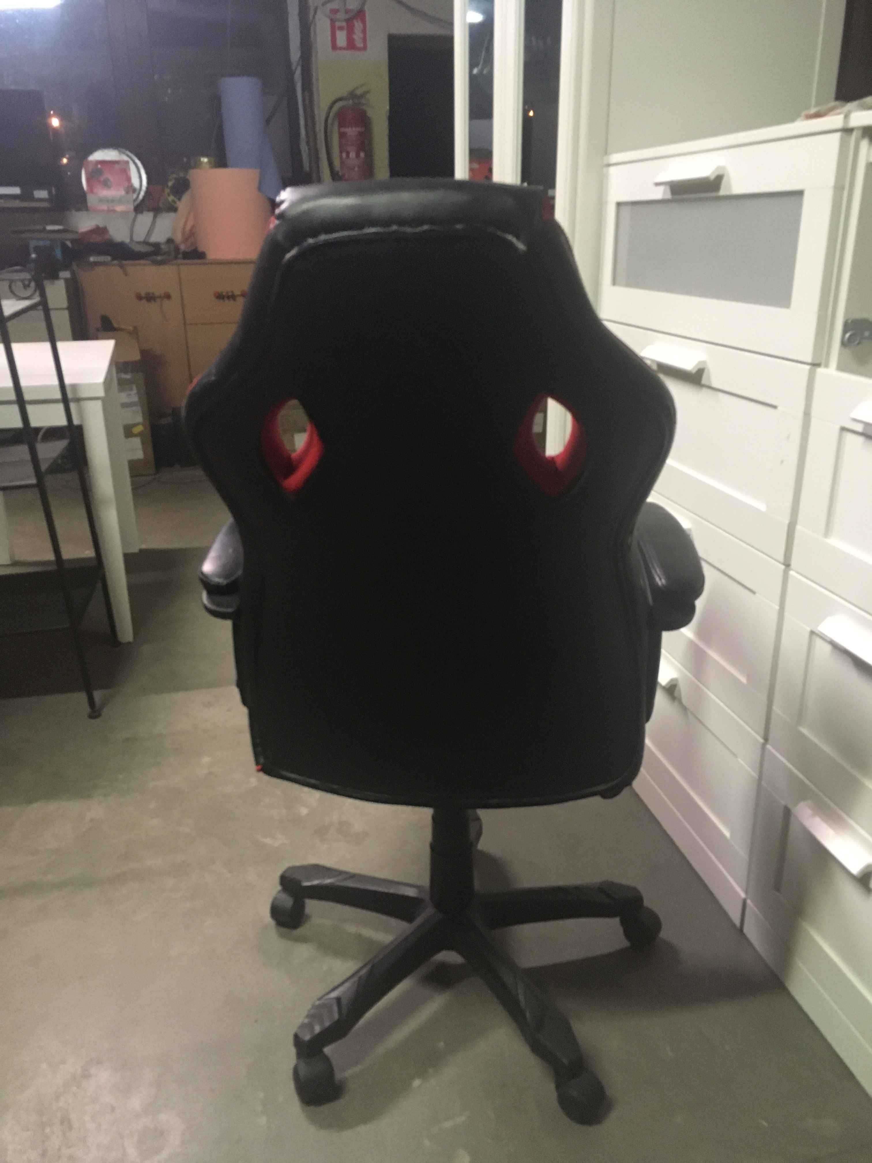 Fotel komputerowy gamingowy
