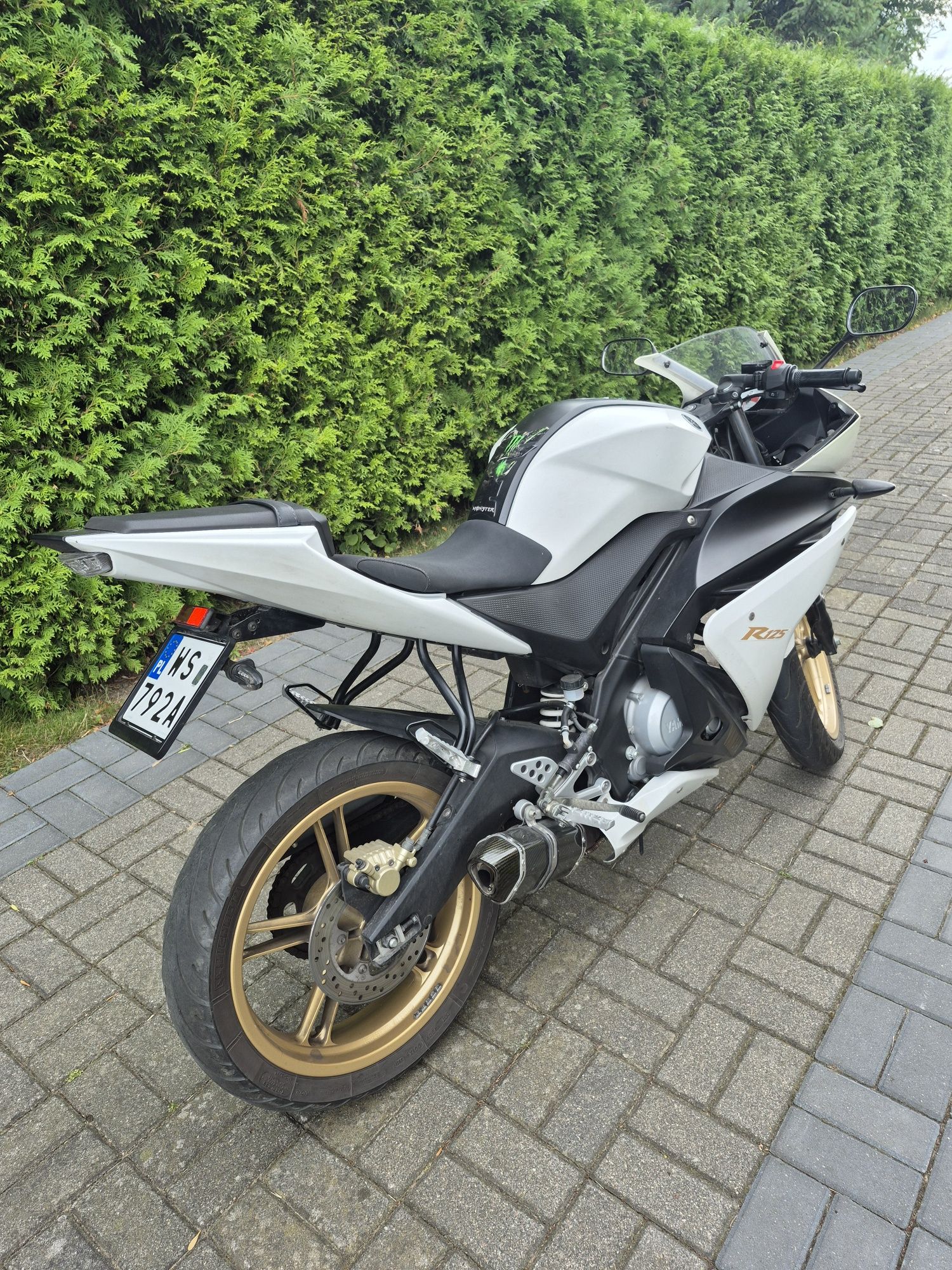 Yamaha yzf - R125