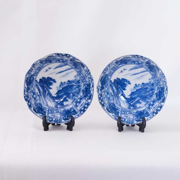 Conjunto de duas taças em porcelana oriental