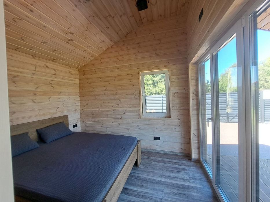 Дуже затишний будинок біля струмка для відпочинку на літо або вихідні