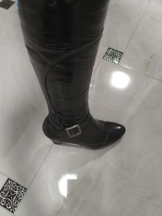 Жіночі шкіряні сапожки