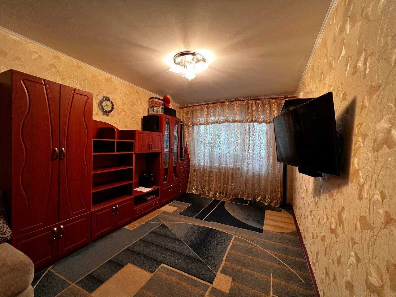Продаж світлої 1-кімнатної квартири  по вул. 30-річчя Перемоги