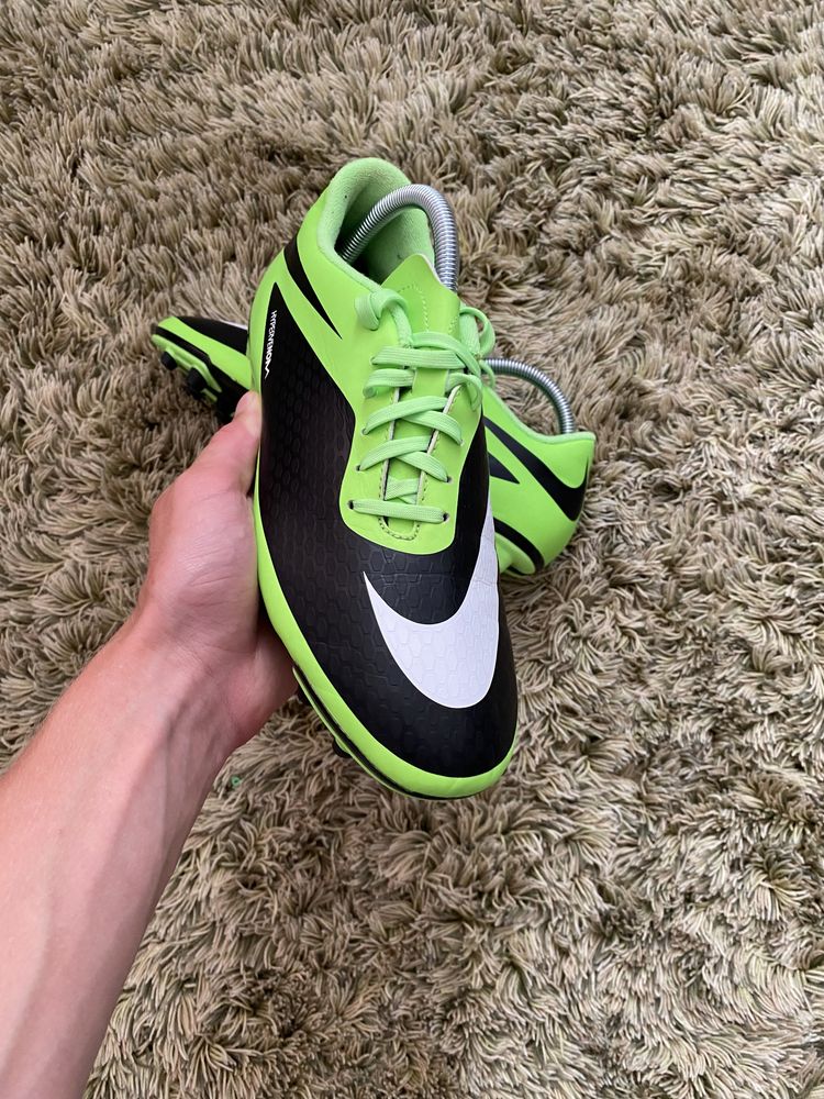 Футбольні буци Nike HyperVenom Phelon FG