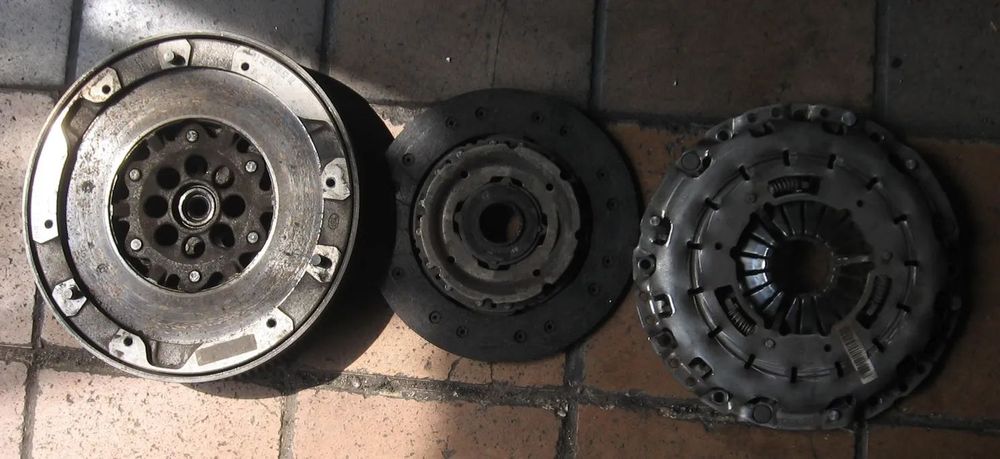 BMW E90 F30 F31 1.8 2.0 D koło dwumasowe dwumasa sprzęgło FORD VOLVO V40