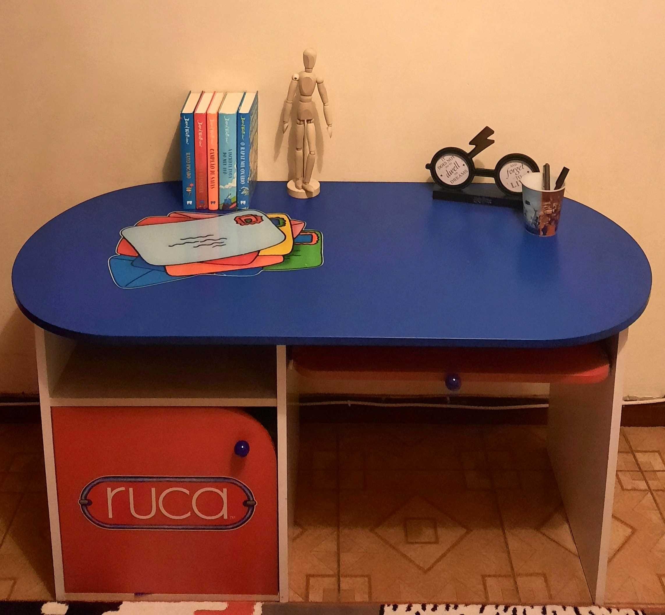 Quarto de criança completo 325€