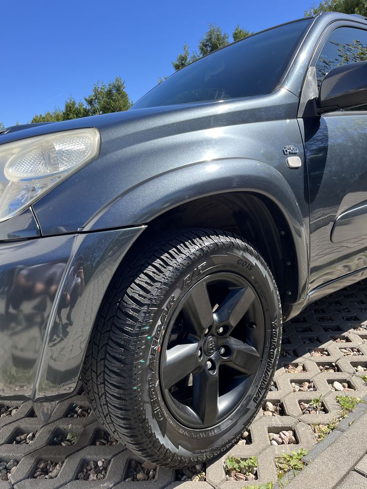 Sprzedam mega zadbaną Toyotę Rav4